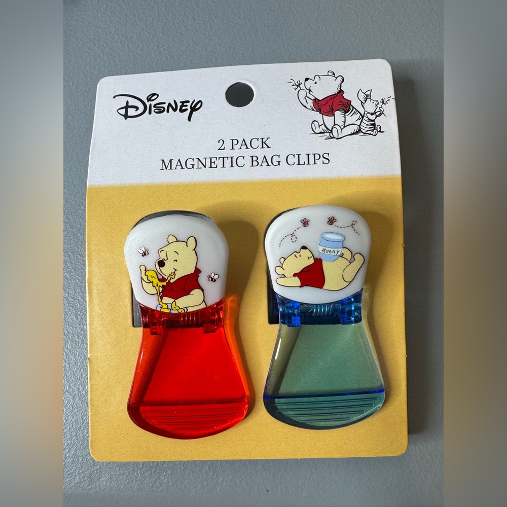 Disney Winnie the Pooh Magnetic Bag Clips - Red & Green